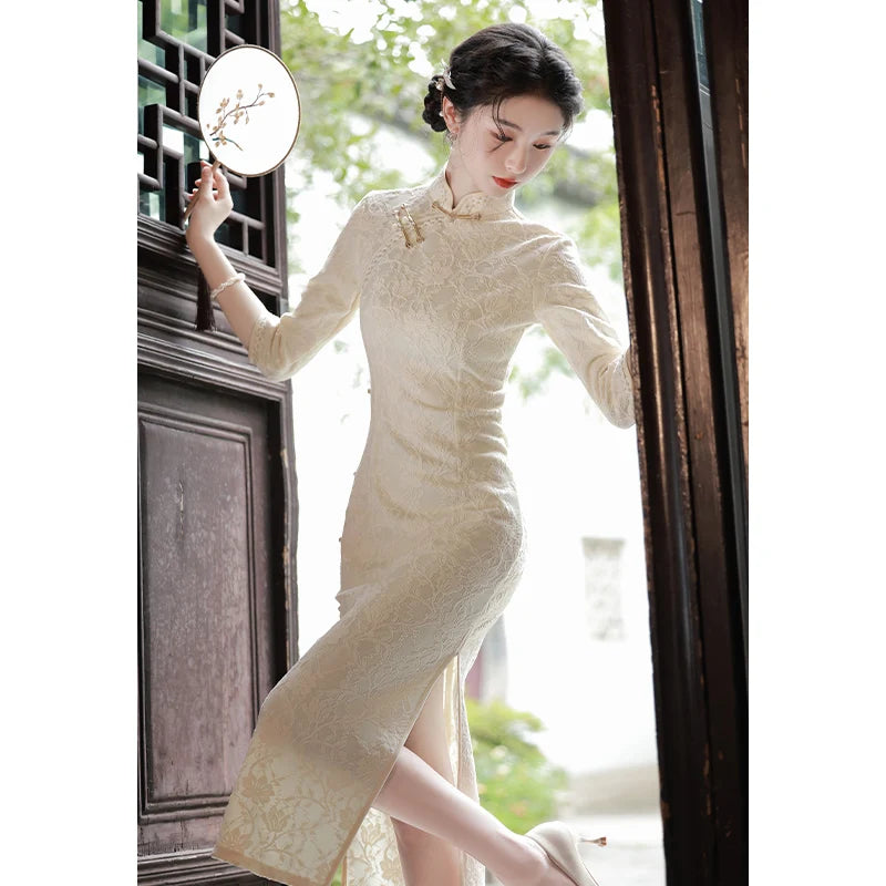 2025 Improved Cheongsam Elegant White Lace Engagement Dress for Young Girls Classy Style for Spring Traditional Chinese Clothing