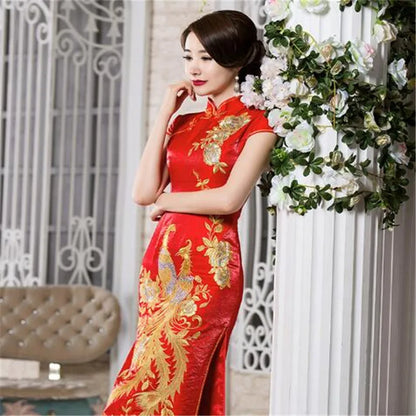 2018 Fashion Chinese Traditional Women Elegant Peacock Embroidered Wedding Dress Cheongsam Qipao